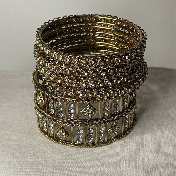 New, no tags, hard acrylic clamshell, clutch purse, mirror gold, fully lined - Picture 11 of 16